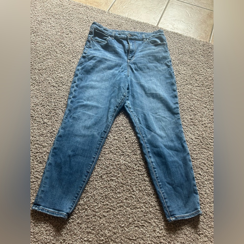 Curvy super high rise American eagle jeans